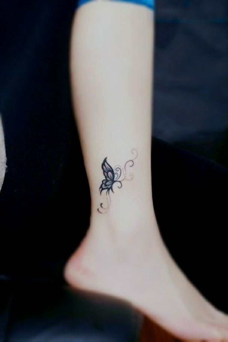 tatuaje-mariposa-en-el-tobillo