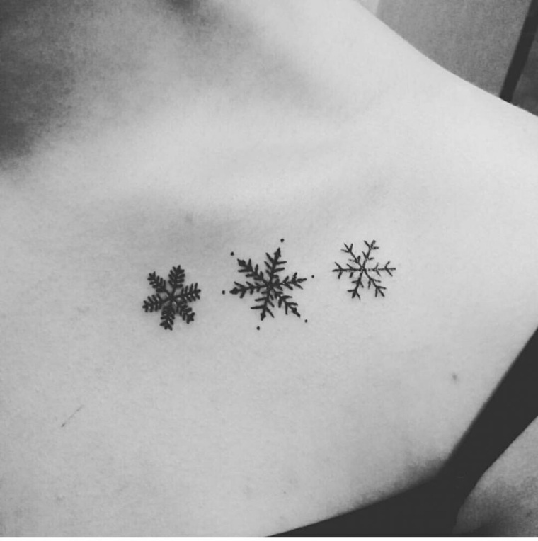 tatuajes chiquitos-copos-de-nieve-mujer