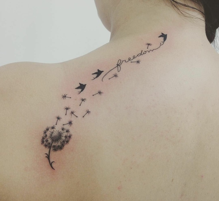 tatuajes minimalistas-femeninos-hombro