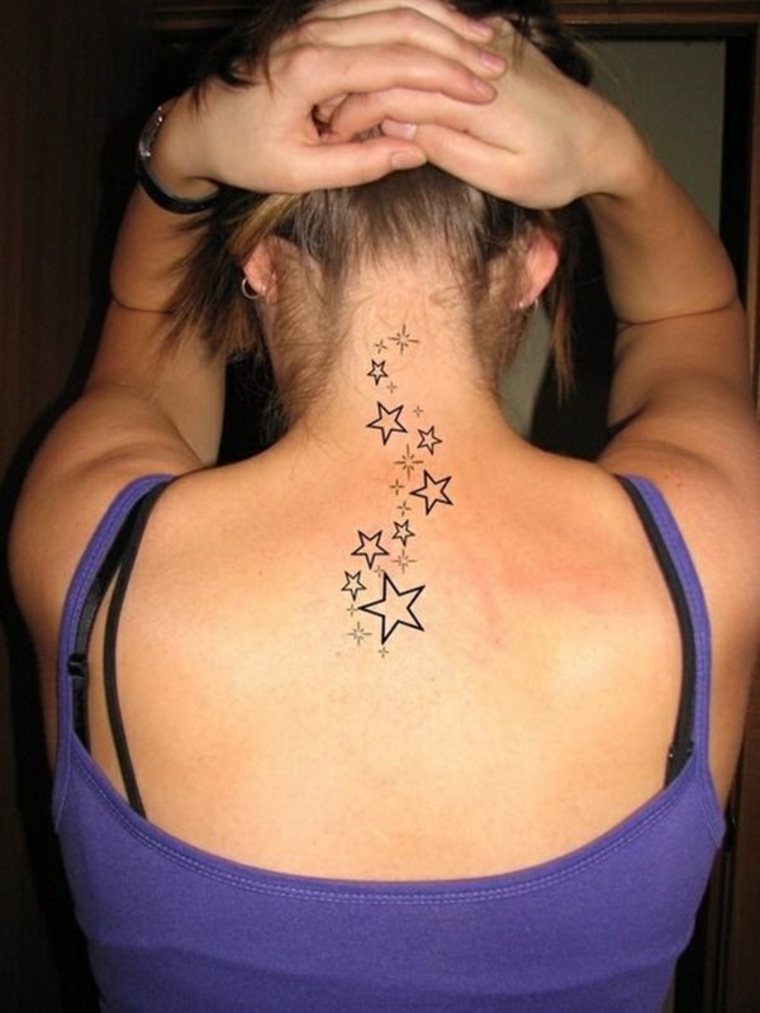 tatuajes pequeños para mujer estrellas