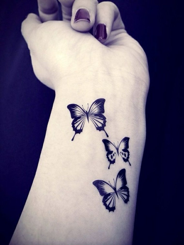 tatuajes pequeños para mujer mariposas