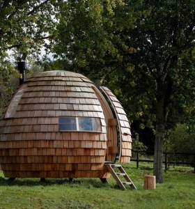 casas-pequenas-y-bonitas-ideas-casa-redonda-podmakers-diseno