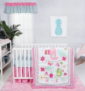 Decoración de cuarto de bebe al estilo tropical para un diseño poco común