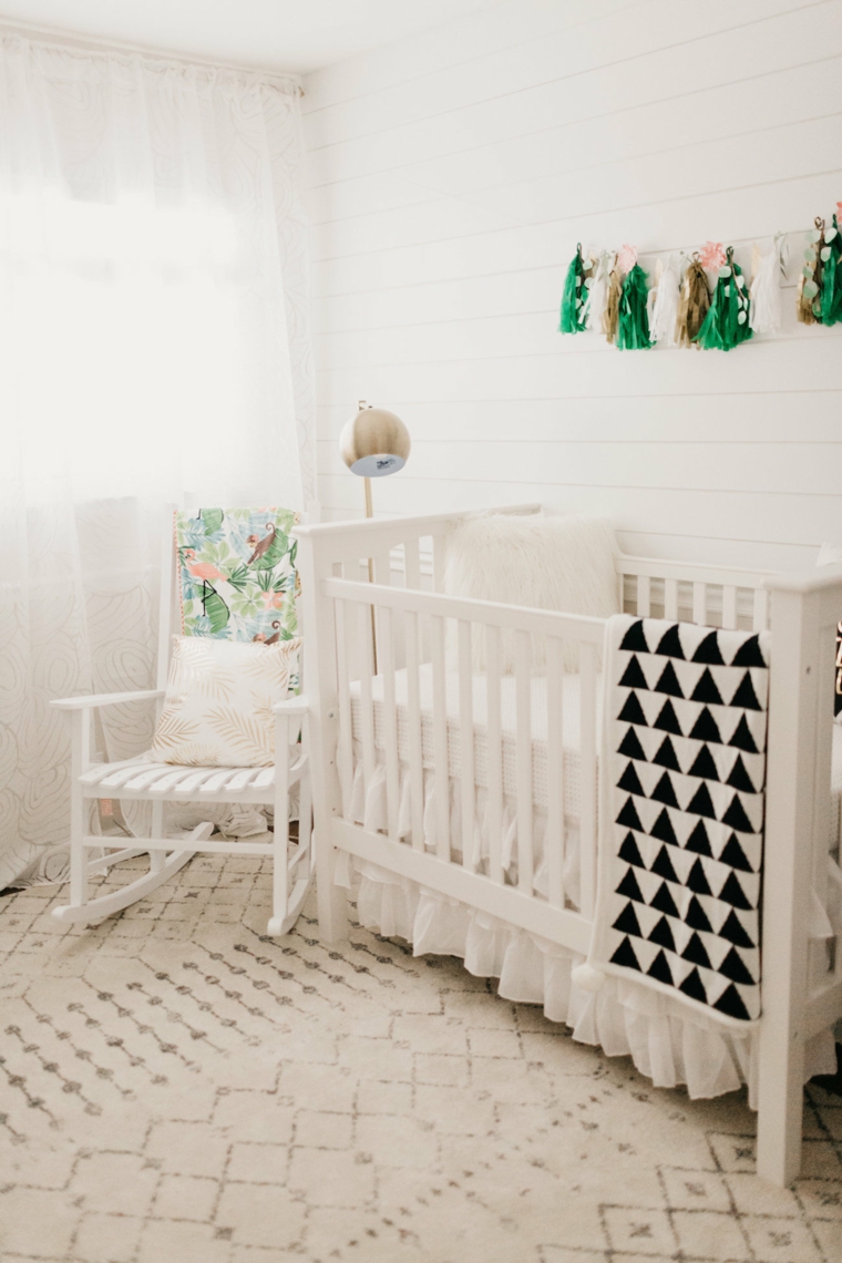 decoracion-de-cuarto-de-bebe-estilo-tropical-detalles-pequenos