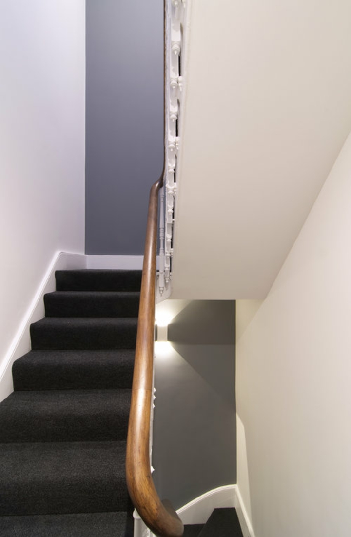 escalera-acceso-pisos-superiores