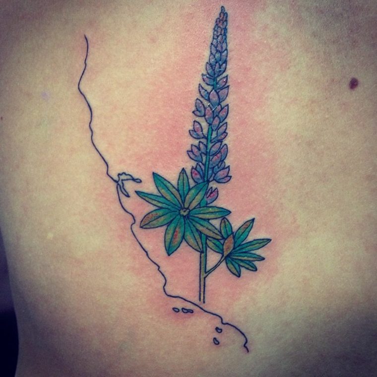 tatuaje lila