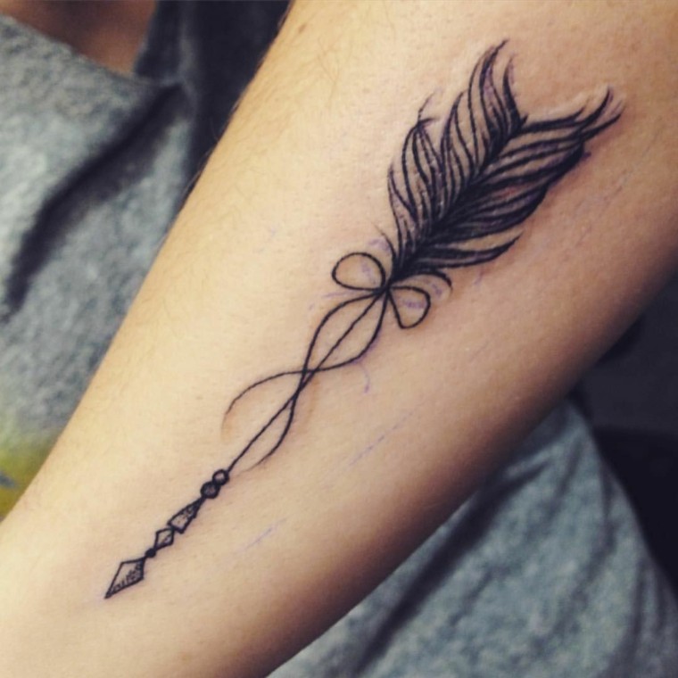 flecha-pluma-lazo-opciones-tatuaje