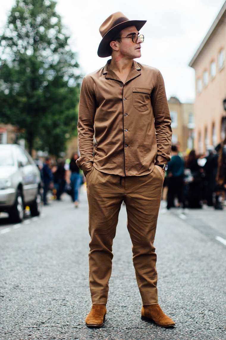 Imagen con opciones de moda en tono marrón para hombres