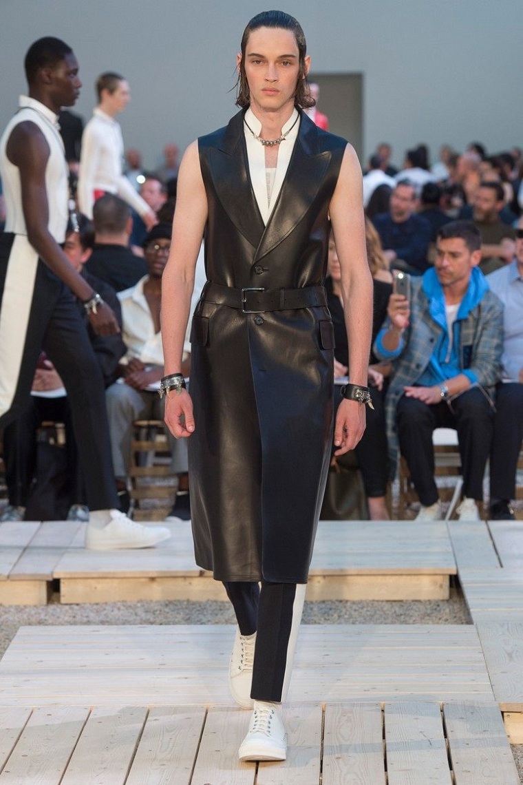 ropa-de-moda-para-hombre-chaleco-largo-cuero
