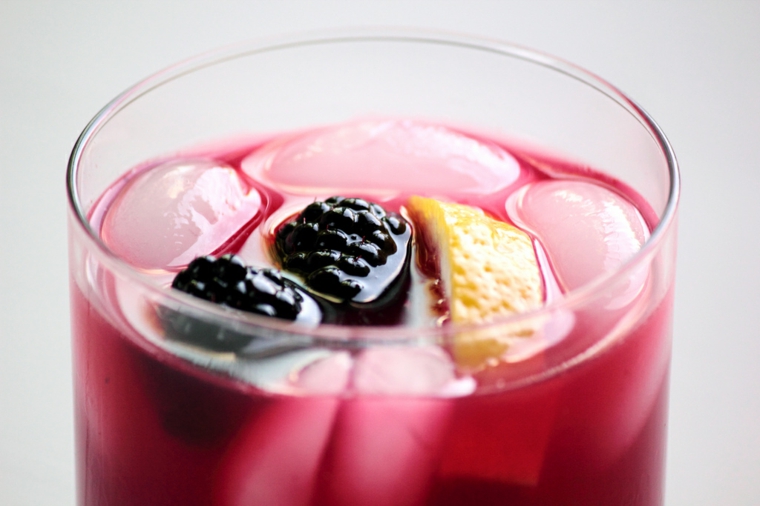 bebidas-exoticas-caseras-moras-limones-resized