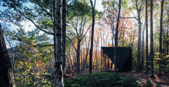 cabaña-en-forma-de cristal