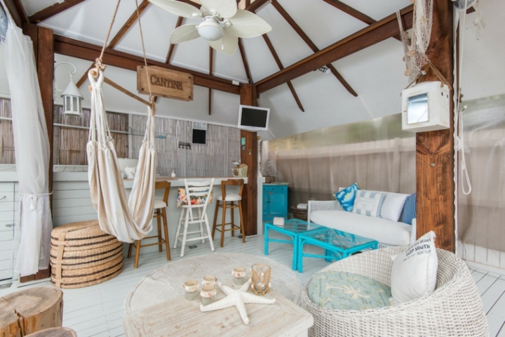 Decoración de interiores en estilo playero, tendencias actuales y