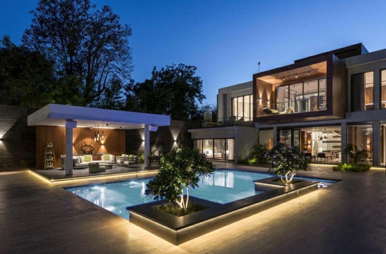 casa-moderna-con-piscina