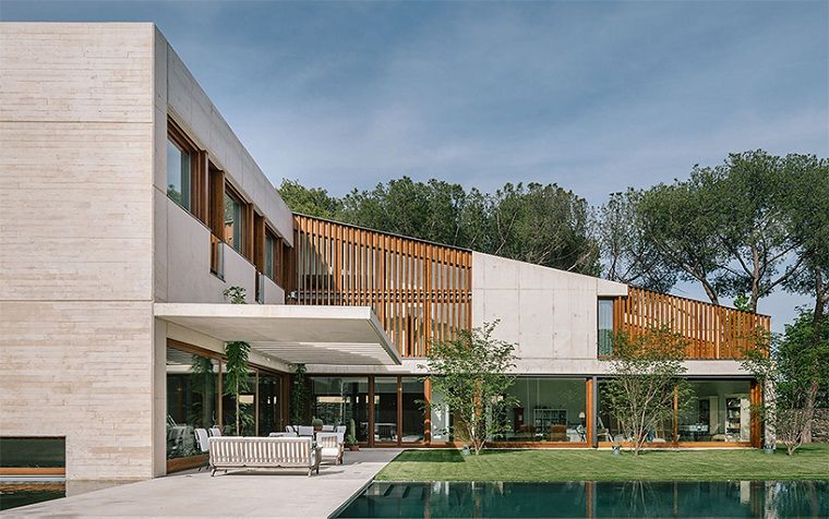 casa moderna diseño patio interior