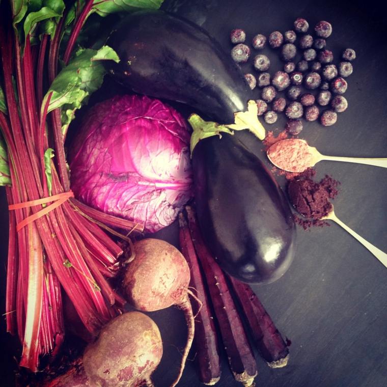 frutas y verduras púrpura