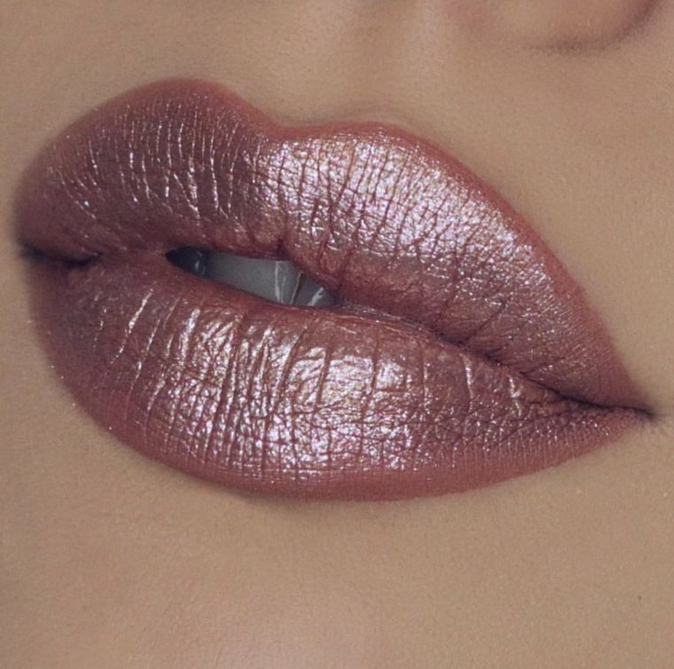 labios gruesos-pintados-contorneados