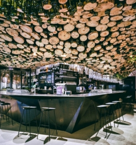 Restaurante diseño y estilo de un techo sorprendente por Pulpas