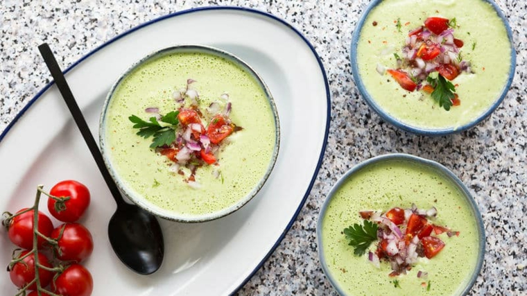 Sopa de pepino fría