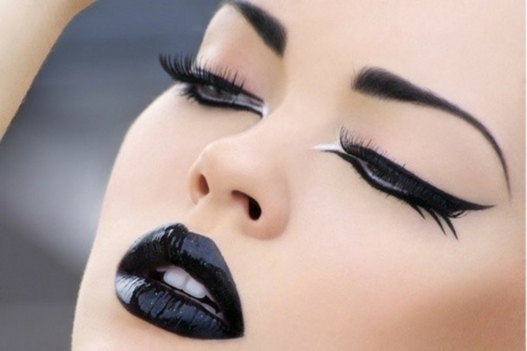 trucos para maquillarse-labios-negro