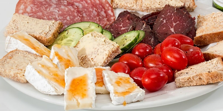 una-comida-saludable-proteinas-resized