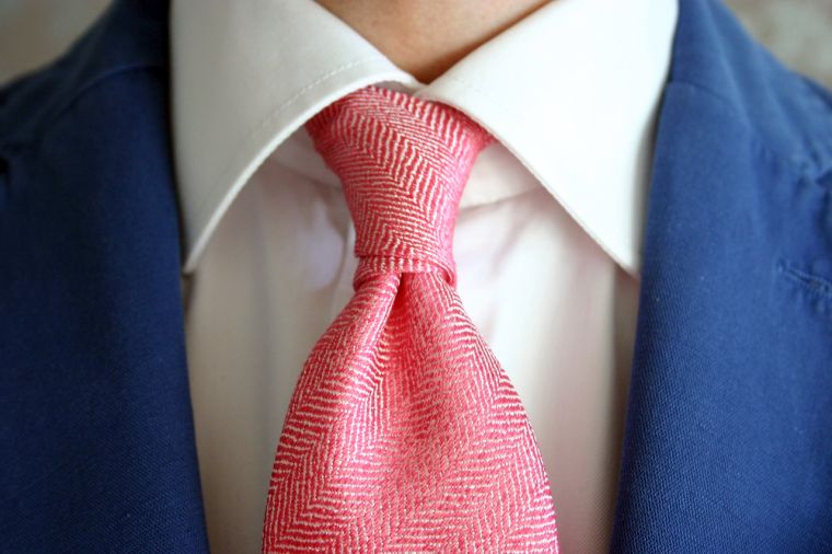 nudo de corbata-four-in-hand