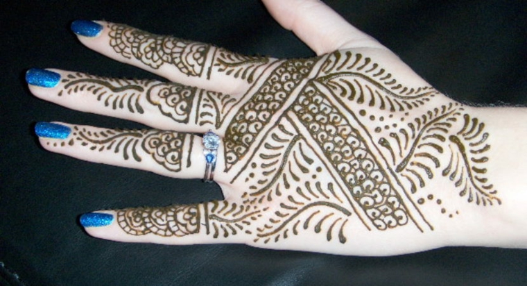 tatuaje-de-henna-mano
