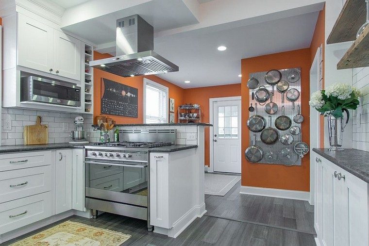 accesorios de cocina ideas-tablejo-clavijas-acero-grande