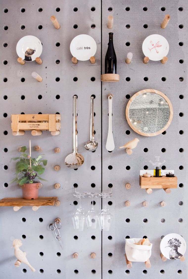 accesorios-de-cocina-ideas-tablejo-clavijas-estilo