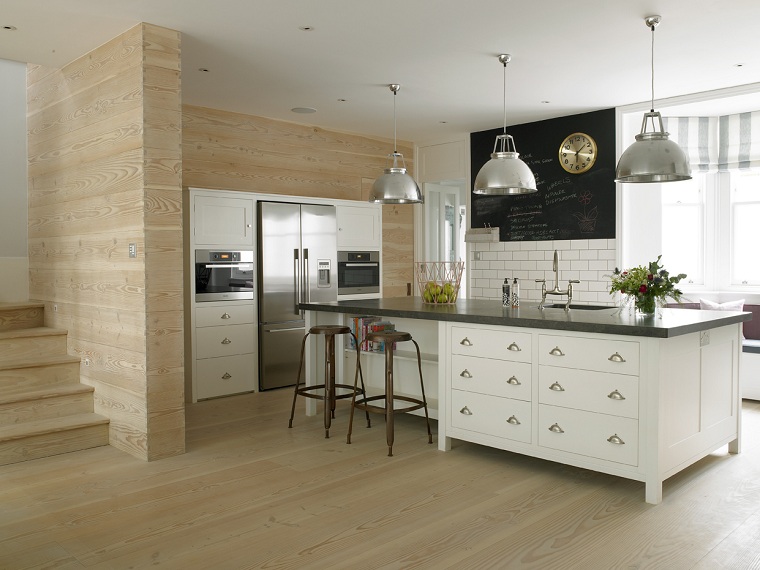 casa-amplia-isla-cocina-diseno-Stephen-Fletcher-Architects