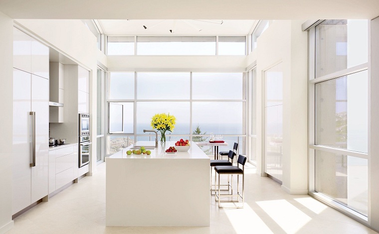 cocina-blanca-amplia-opciones-originales