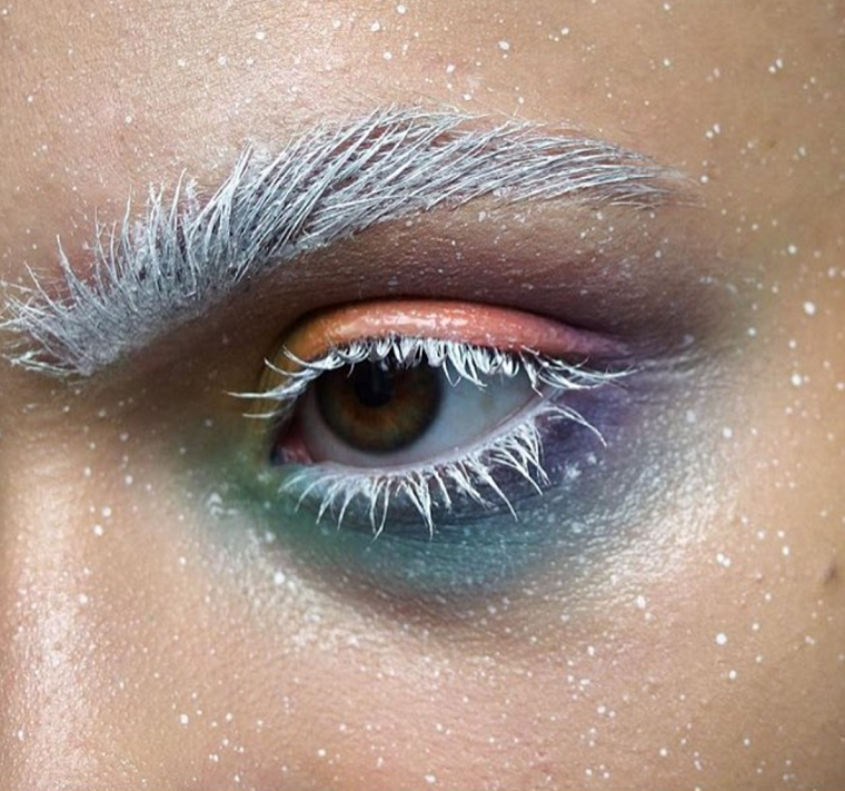 maquillaje-halloween-mujer-reina-hielo-opciones-maquillaje-ojos