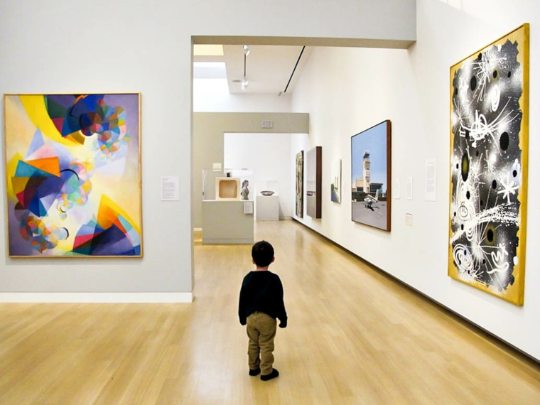 Visita un museo