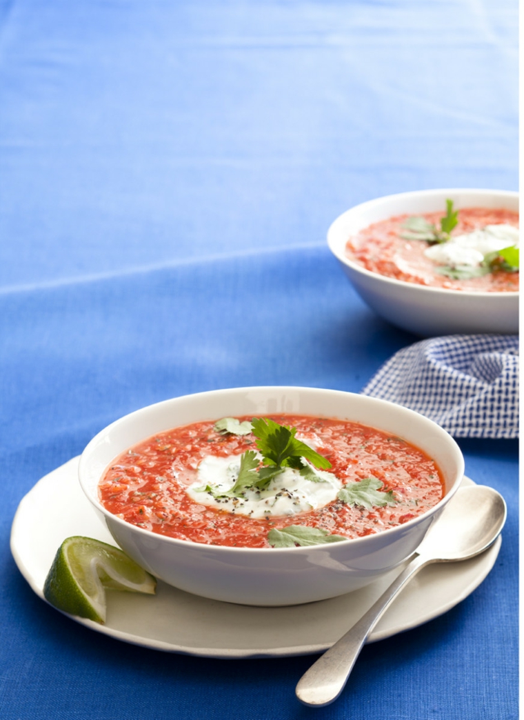 preparacion de gazpacho-casero
