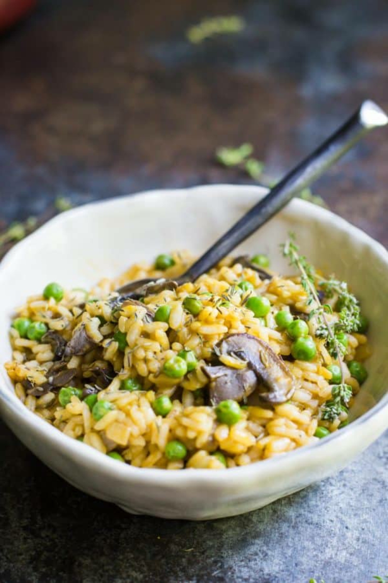 Receta de ⁤risotto con setas y guisantes