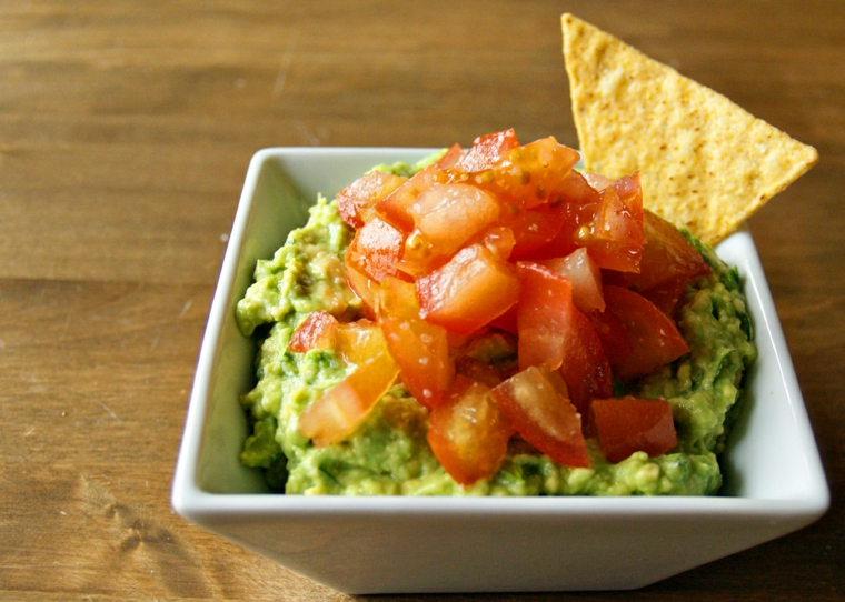 salsa con tomates frescos