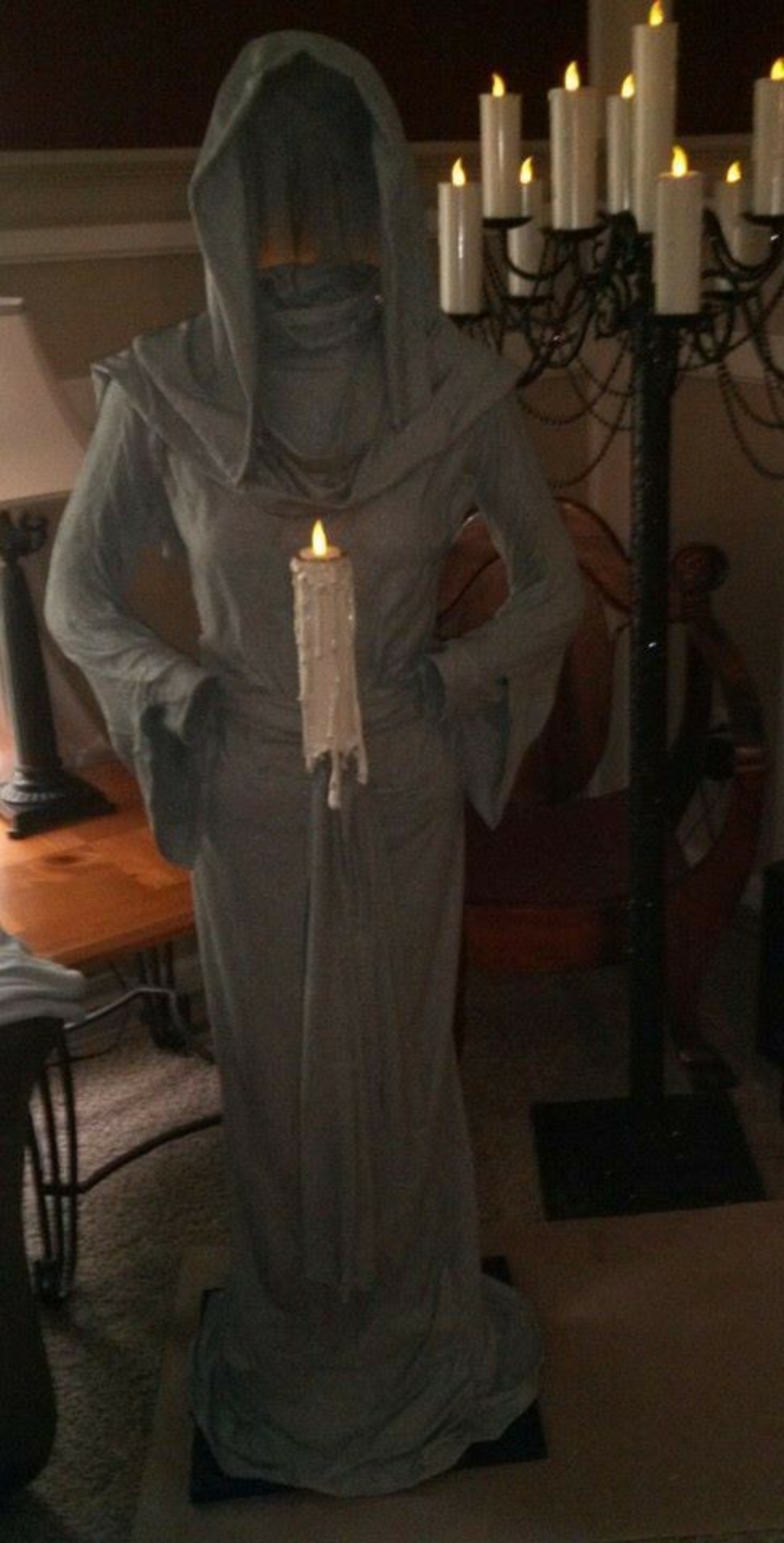 fantasma-para-Halloween-con-velas