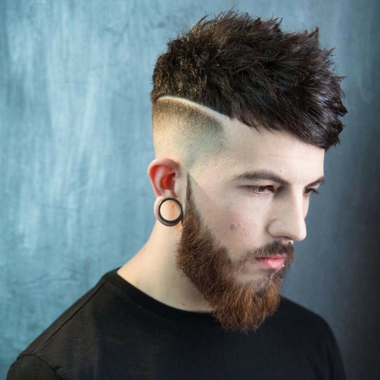 rapado-lados-textura-arriba-cabello-masculino