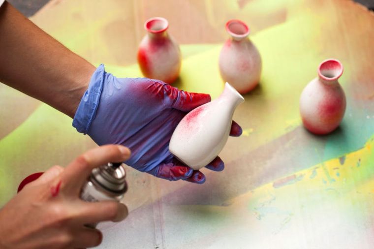 soluciones-pintura-roja-espray-decoraciones 