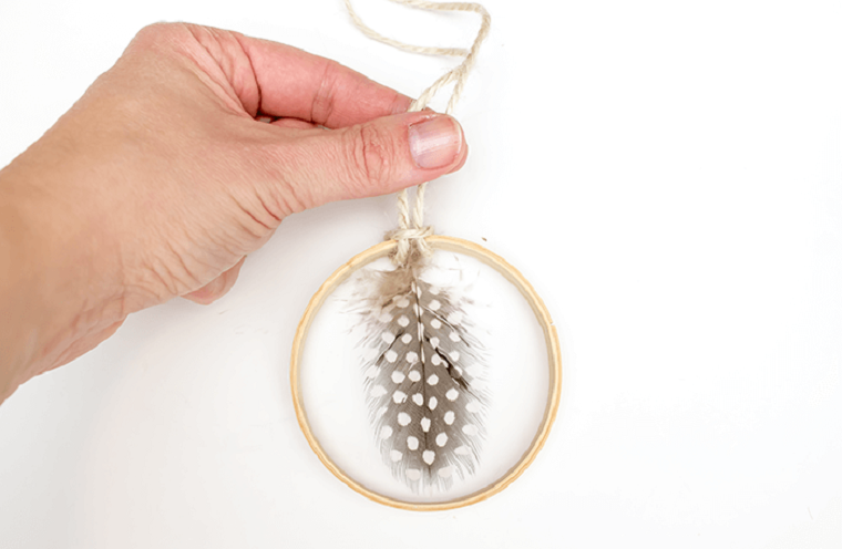 adornos-navidad-plumas-colgar-arbol