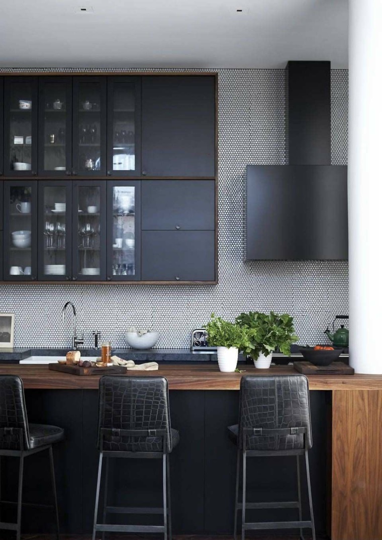 Cocinas negras con elementos de madera - 50 + diseños que le llevaran