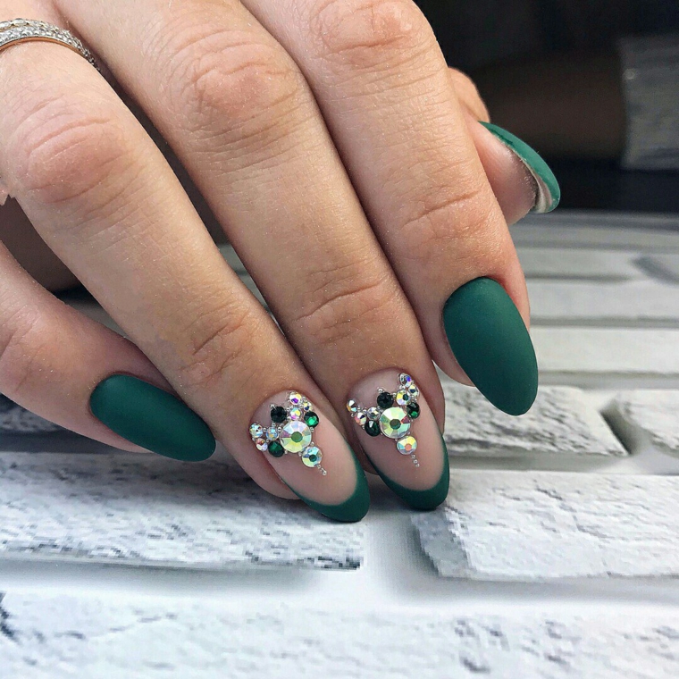 diseno-unas-invirno-2018-color-verde-piedras