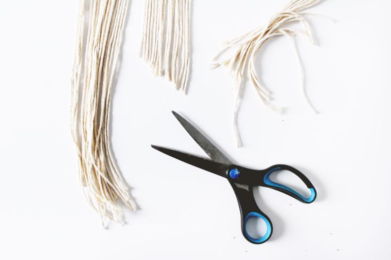 diy-corona-navidad-ideas-estilo-escandinavo-cortar