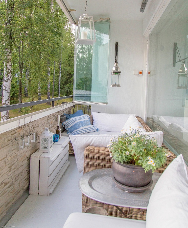 invierno-balcon-decorar-espacios-estrechos