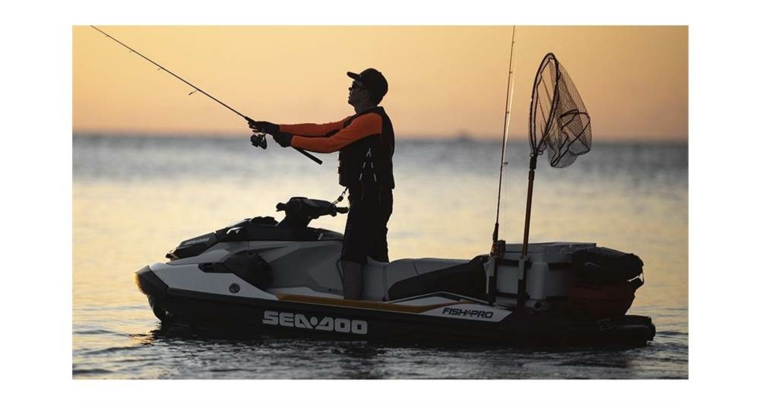 pesca moto acuatica