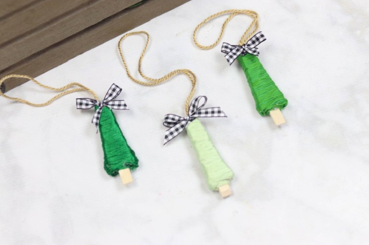 manualidades-de-navidad-faciles-de-hacer-adornos-arboles
