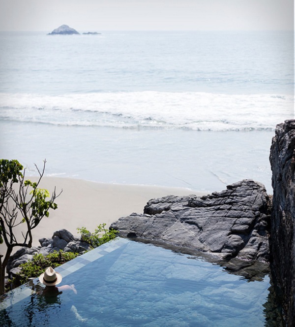 piscina-borde-naturaleza-especial