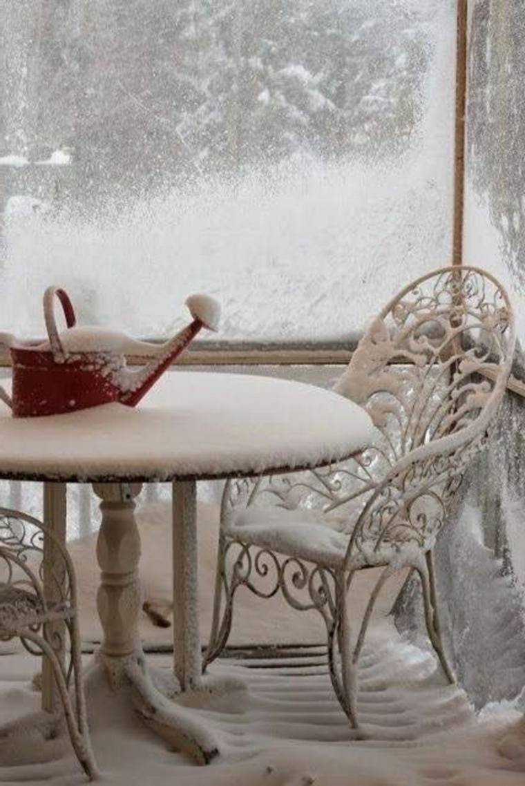 terraza-cubierta-de-nieve