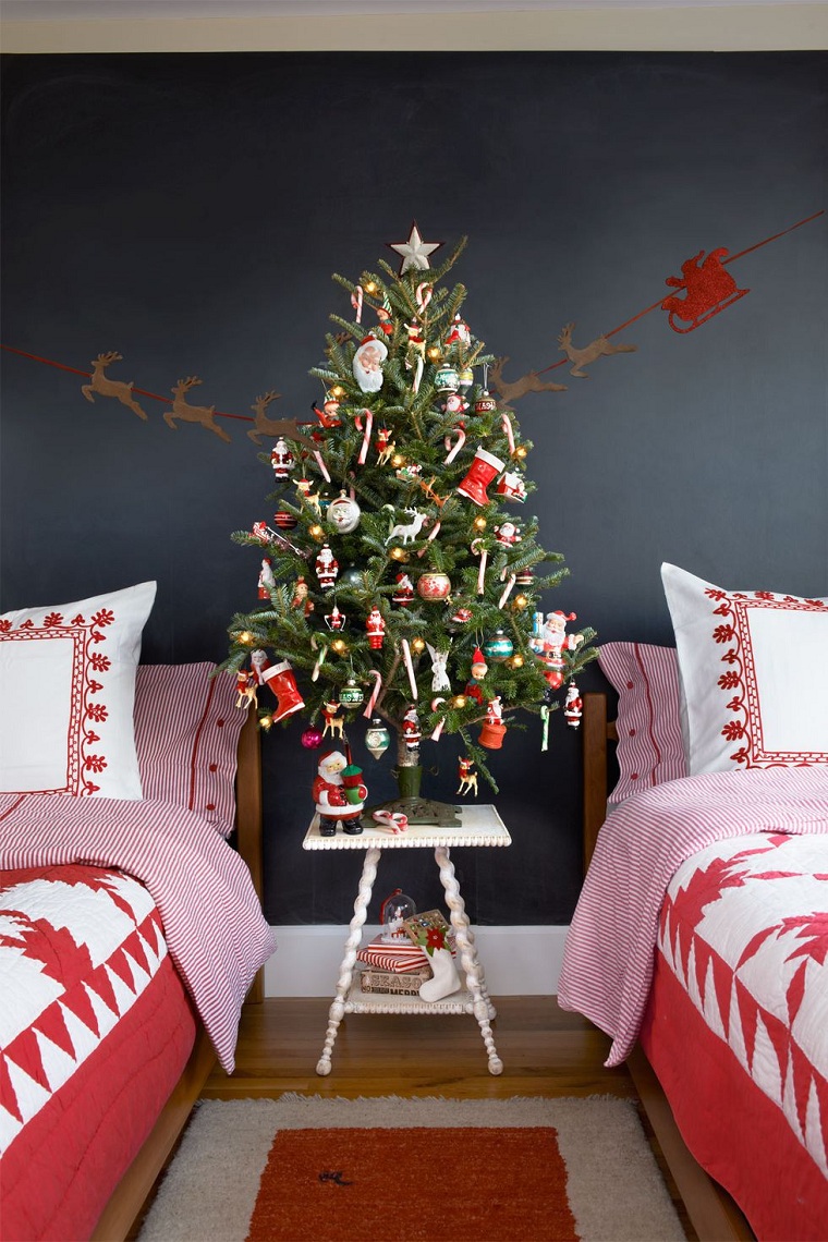 arboles-de-navidad-originales-decorar-dormitorio-ninos