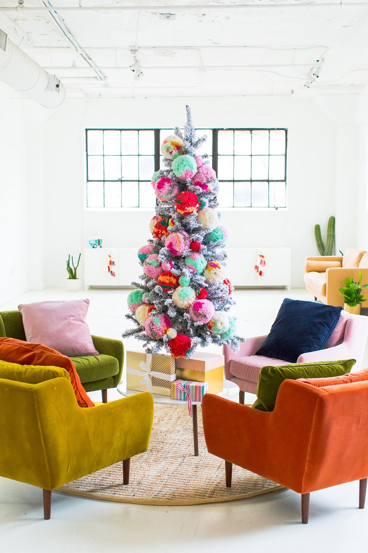 arboles-de-navidad-originales-decorar-pompones