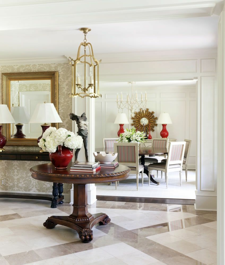 arreglos-florales-bellos-Tobi-Fairley-Interior-Design-pasillo